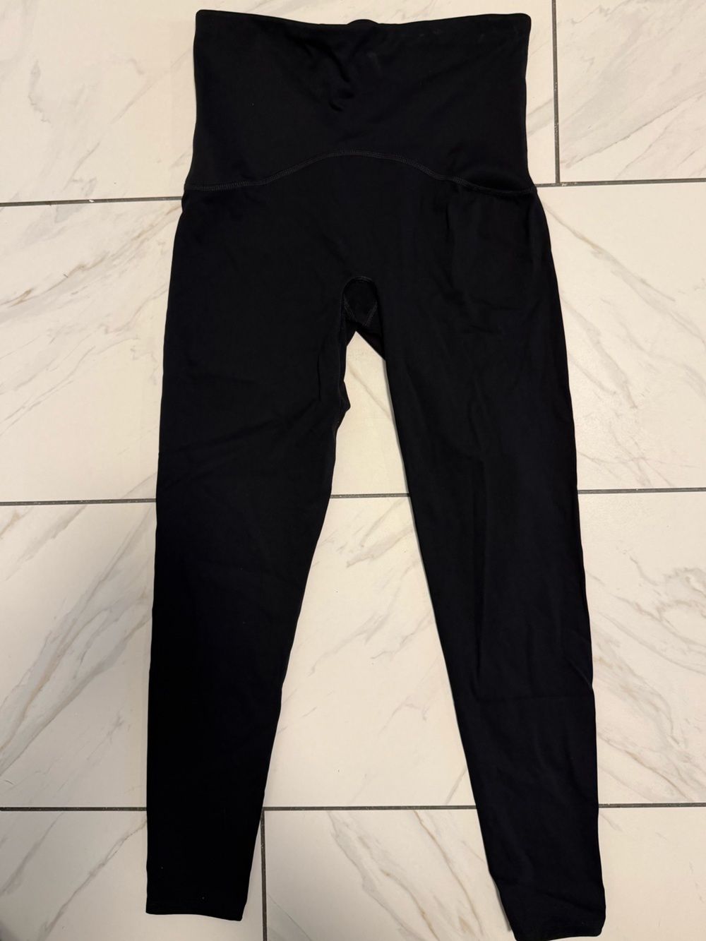 Spanx Booty Boost Black Leggings - M - Picture 2 of 6